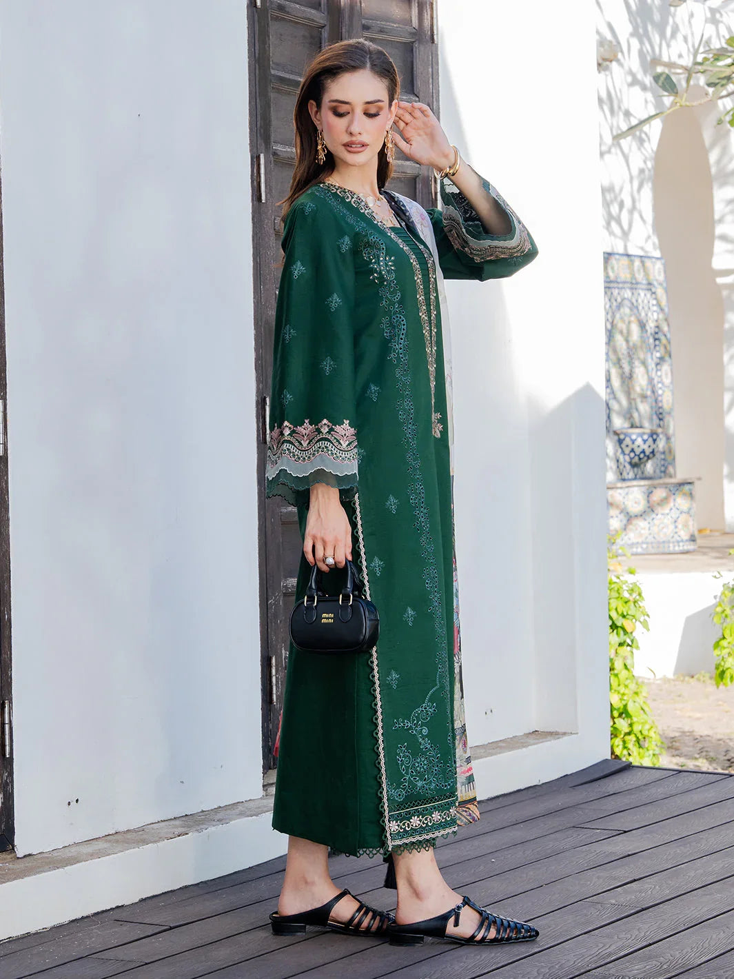 Dareen by IZEL Embroidered Luxury Lawn Unstitched 3Pc Suit - Gulrukh