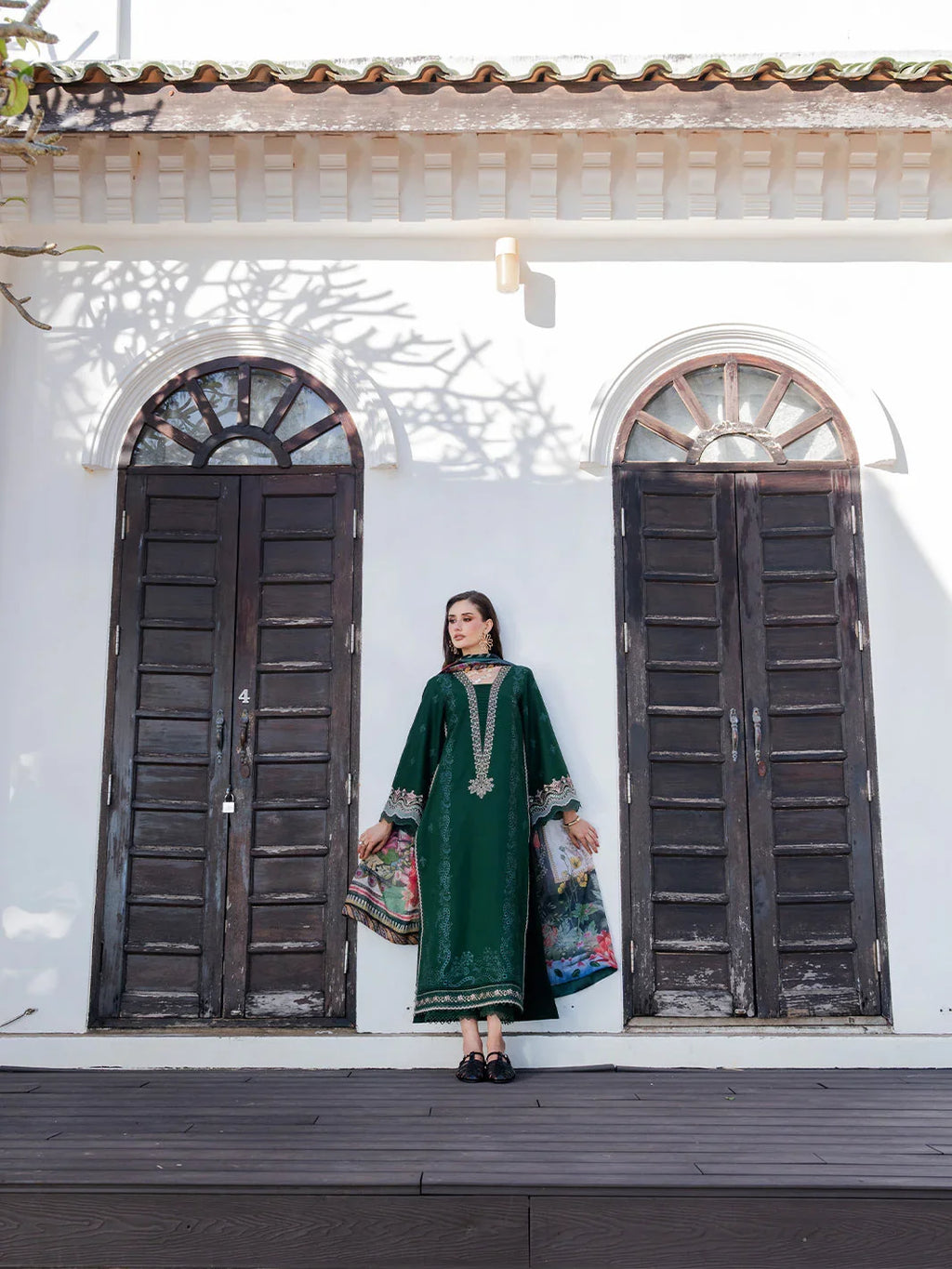 Dareen by IZEL Embroidered Luxury Lawn Unstitched 3Pc Suit - Gulrukh