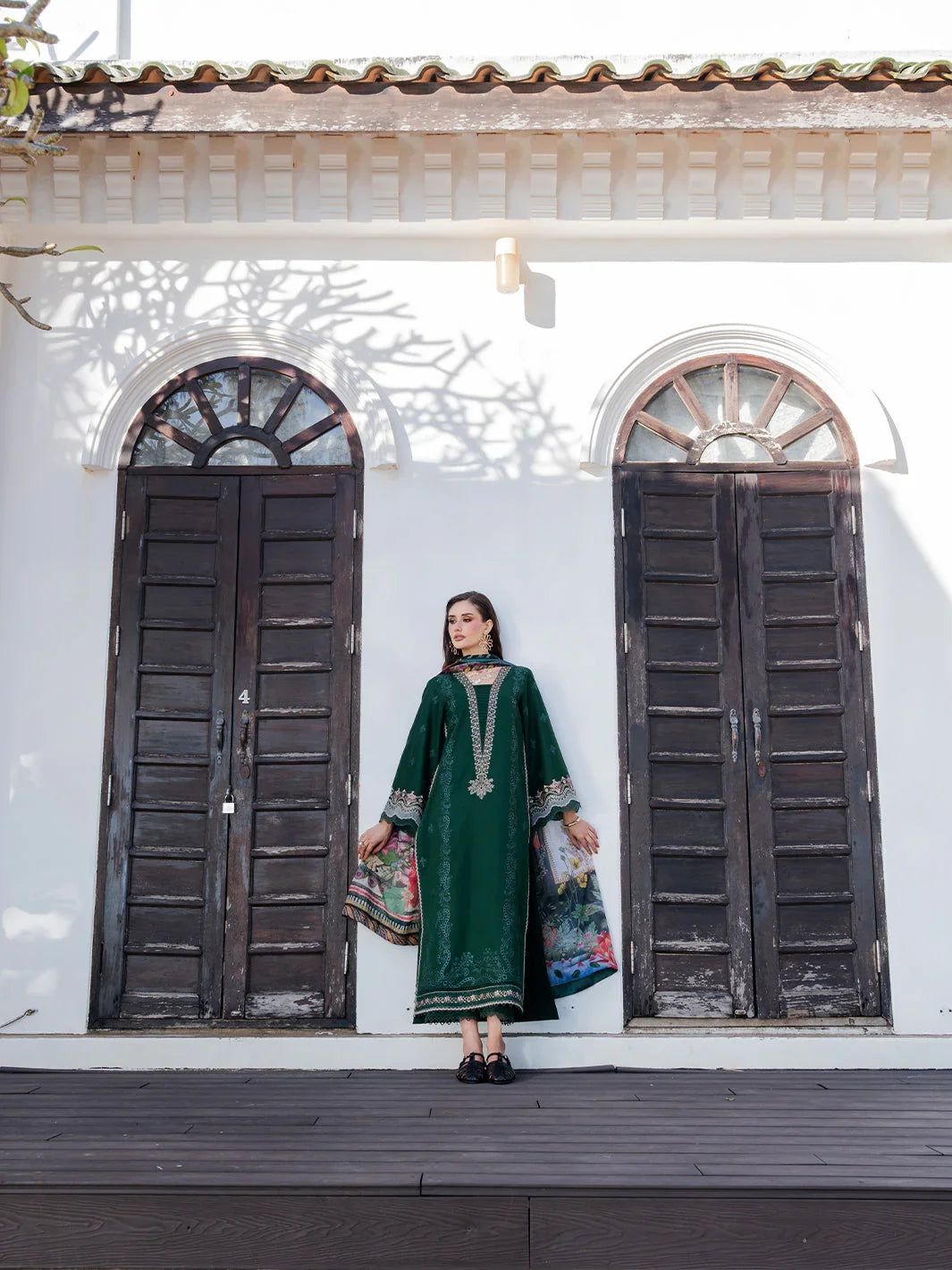 Dareen by IZEL Embroidered Luxury Lawn Unstitched 3Pc Suit - Gulrukh